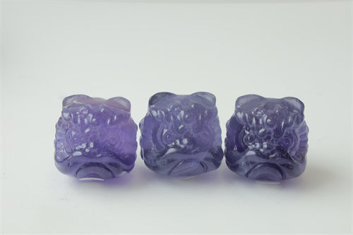 Fluorite carving dancing lion head